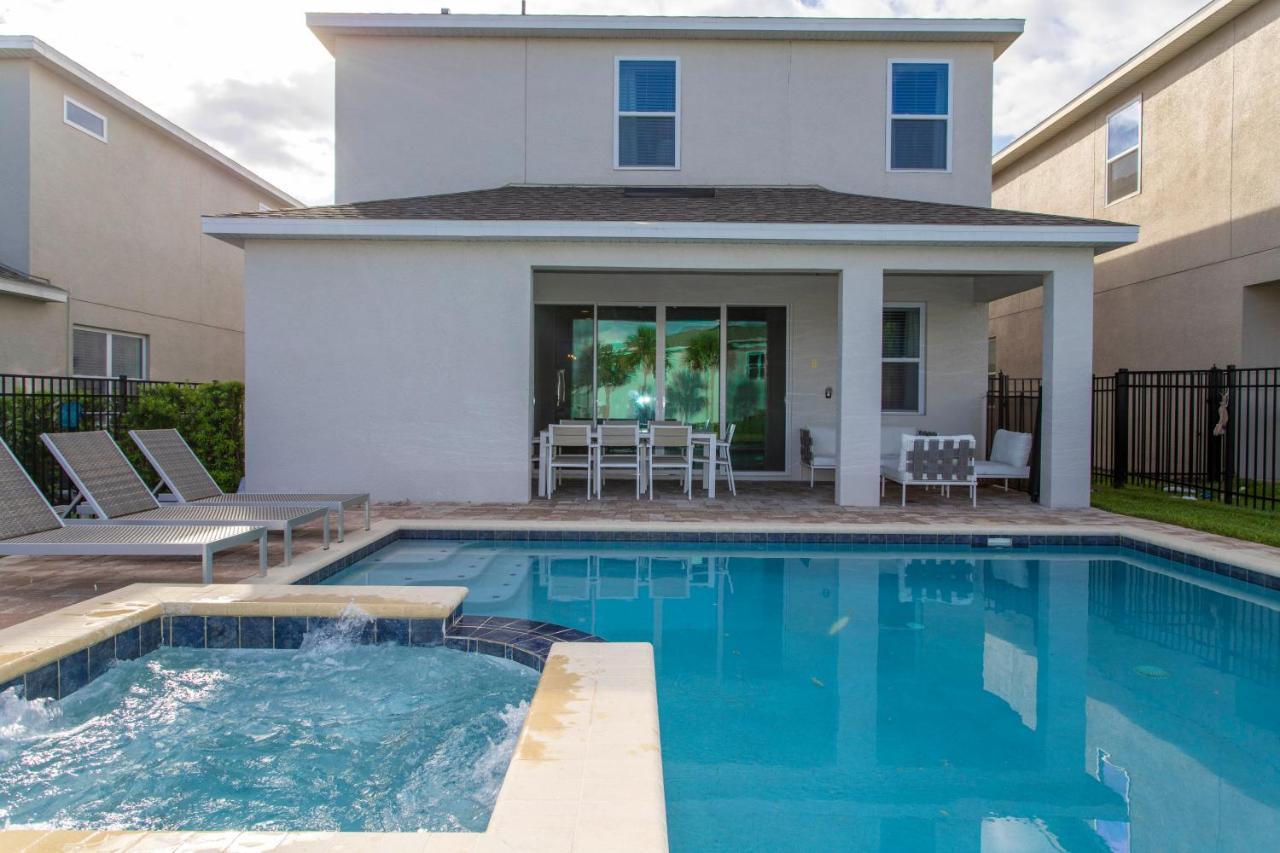 Hébergement de vacances Luxurious 5bd Private Pool Jacuzzi & Game At Encore 7432 *