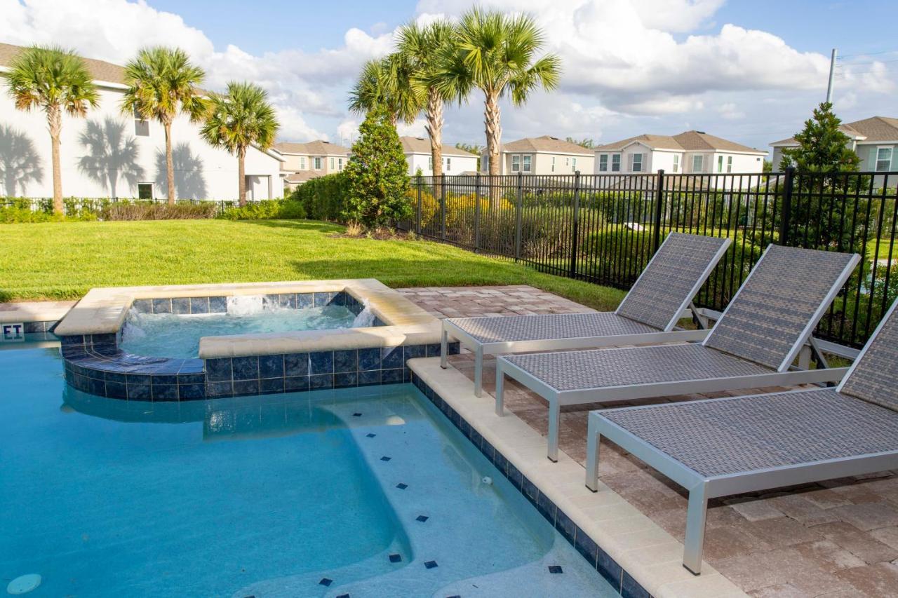 Hébergement de vacances Luxurious 5bd Private Pool Jacuzzi & Game At Encore 7432