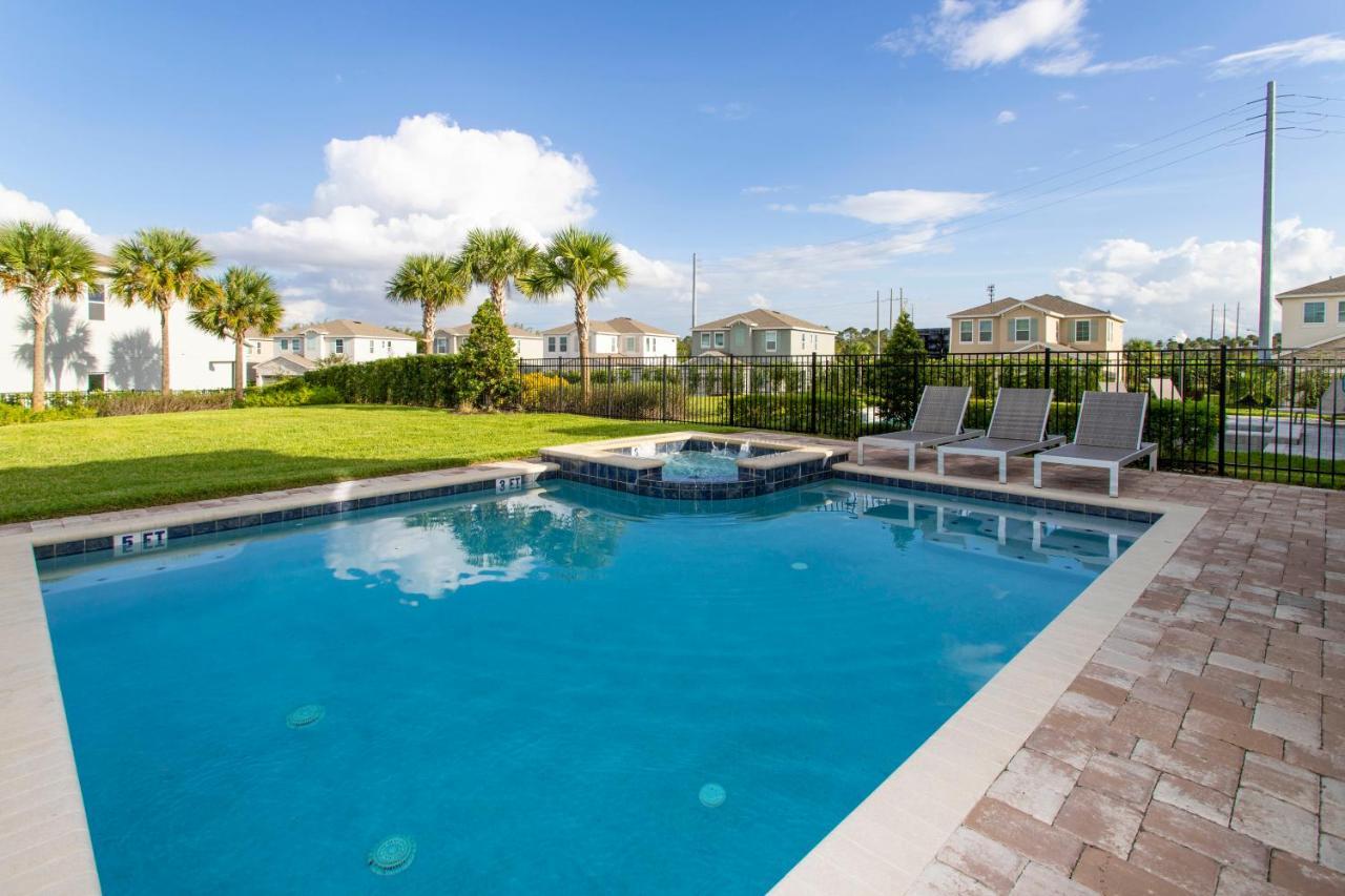 Hébergement de vacances Luxurious 5bd Private Pool Jacuzzi & Game At Encore 7432 *