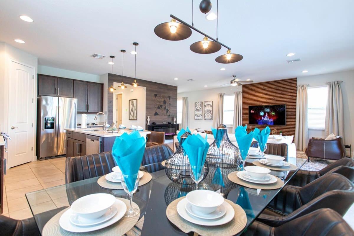 Hébergement de vacances Luxurious 5bd Private Pool Jacuzzi & Game At Encore 7432 Orlando