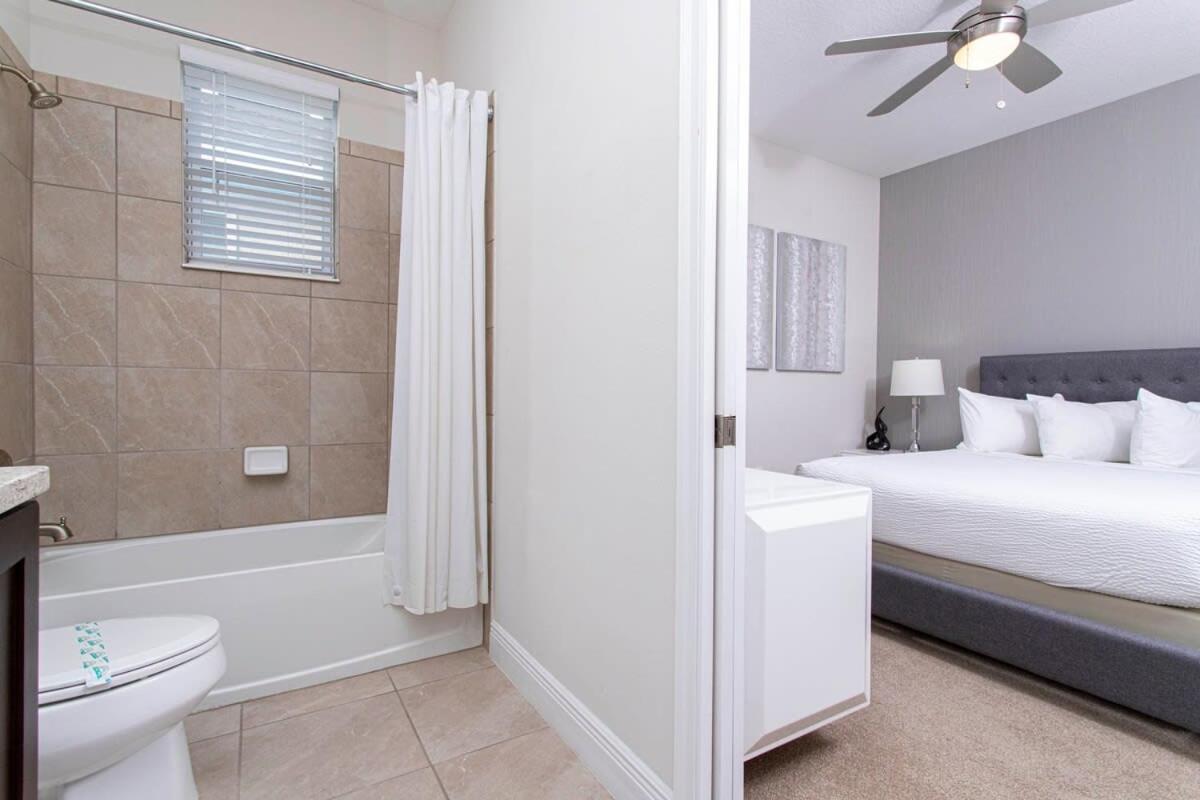 Hébergement de vacances Luxurious 5bd Private Pool Jacuzzi & Game At Encore 7432 Orlando