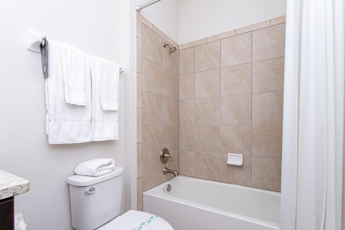 Hébergement de vacances Luxurious 5bd Private Pool Jacuzzi & Game At Encore 7432